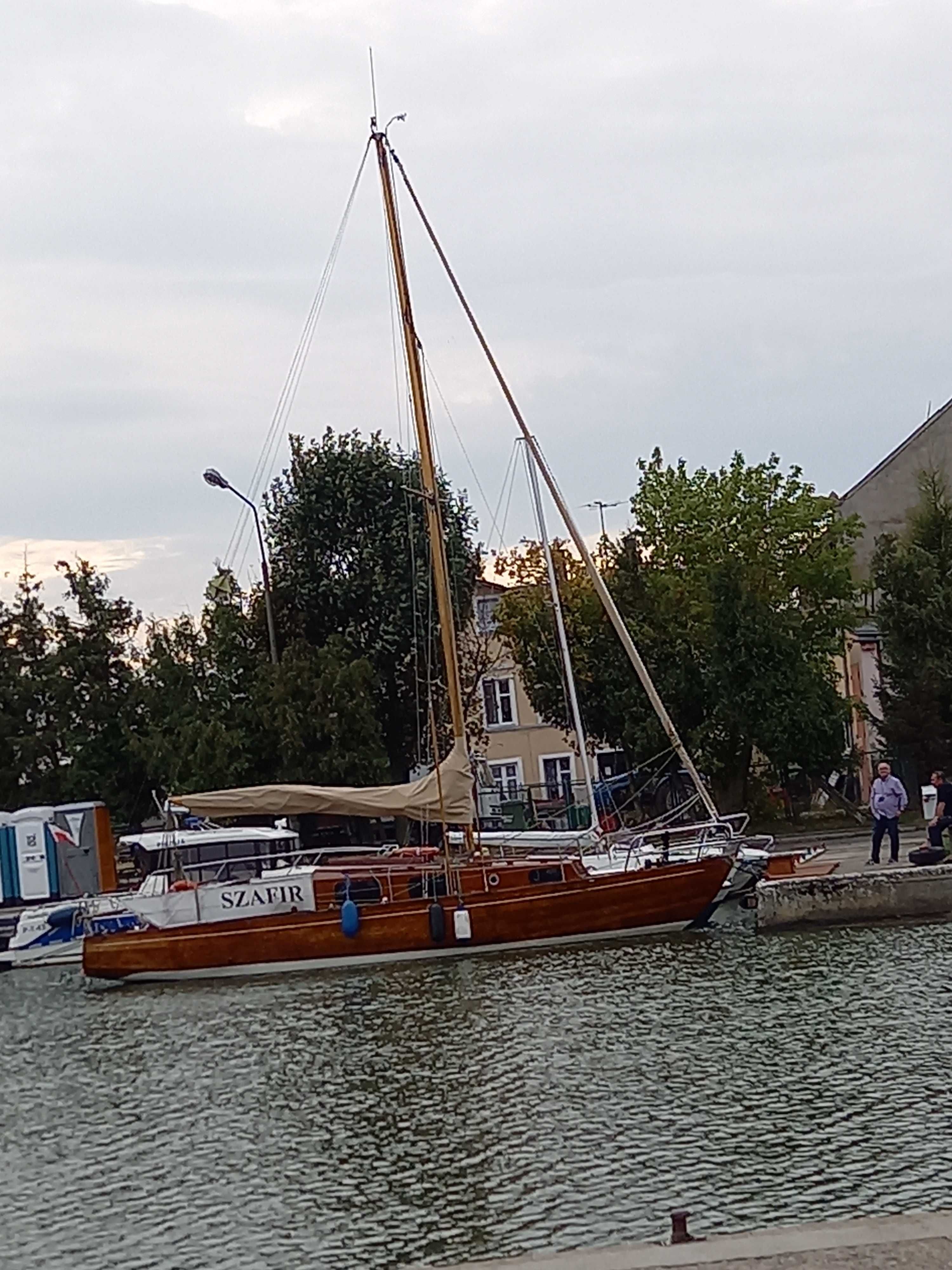 Jacht drewniany s/y Szafir 1967r.