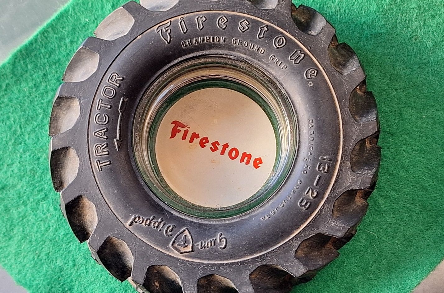 Cinzeiro firestone pneu borracha