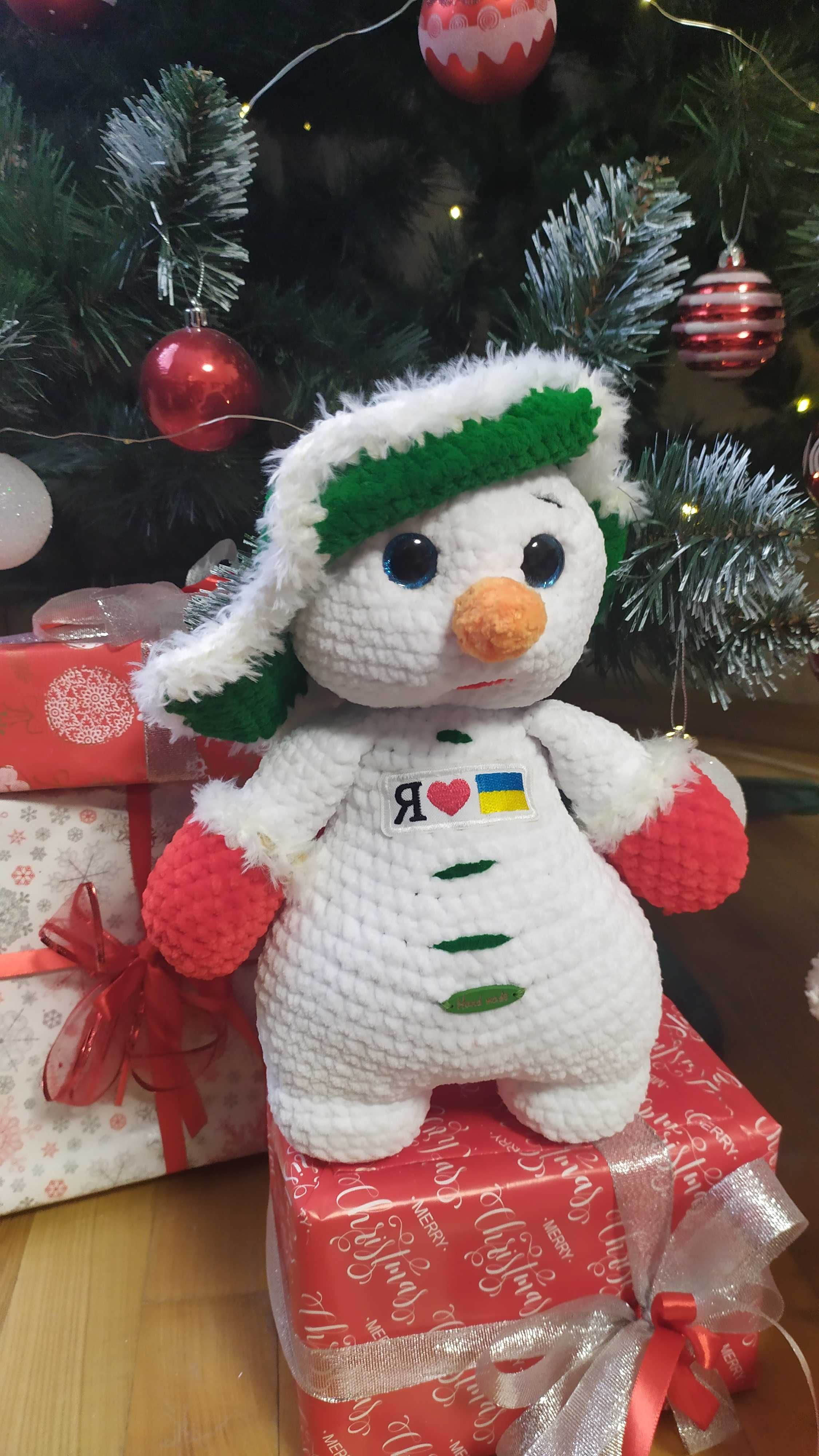 Снеговик вязаный новогодняя игрушка подарок