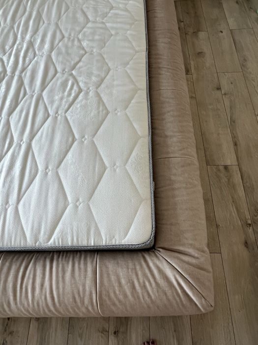 Ліжко Бонні диван матрац мякі меблі для спальні