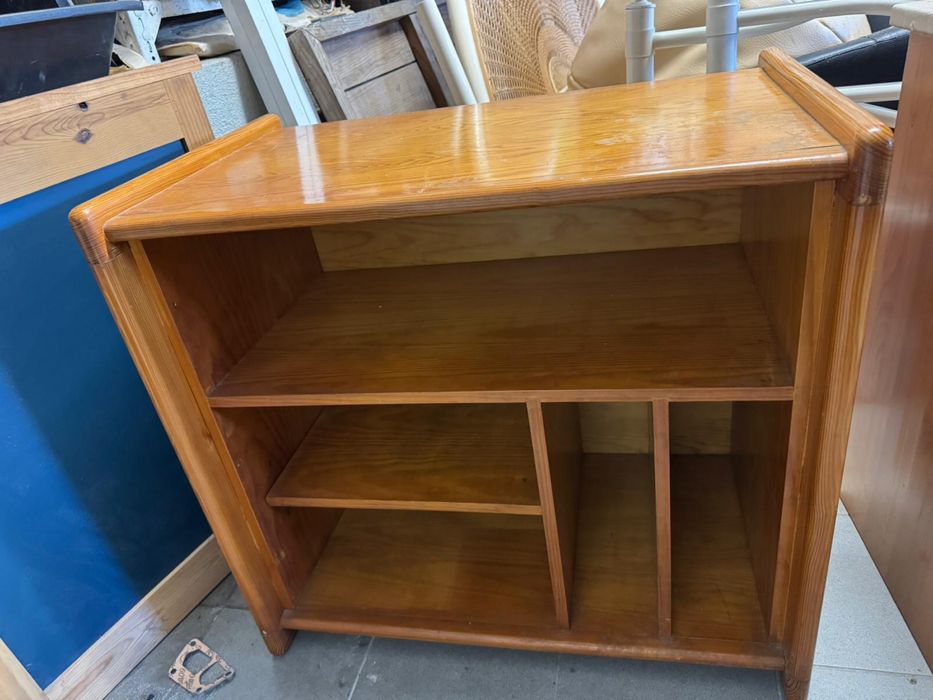 Móvel de sala em madeira