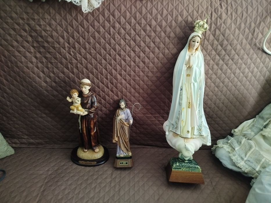 Santos e Nossa Senhora de Fátima