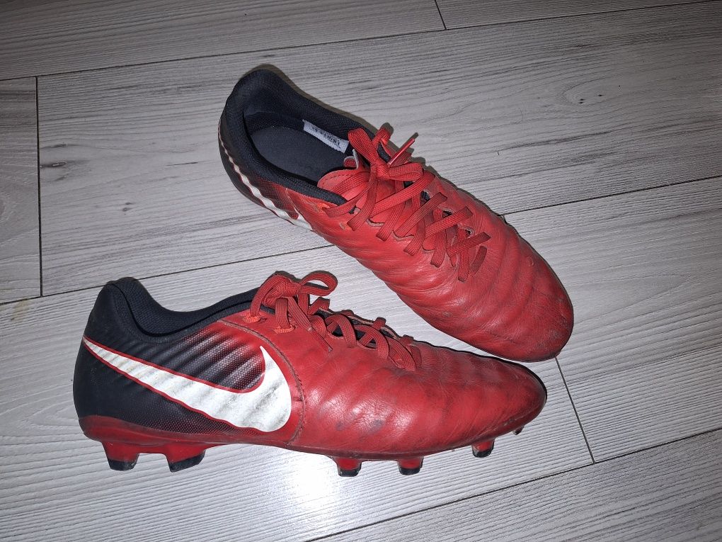 Korki piłkarskie rozmiar 42,5 Nike Tiempo
