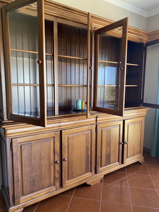 Movel com vitrine de sala de jantar