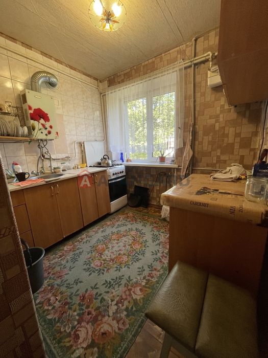 Продам 2 кімнатну квартиру Є Відновлення