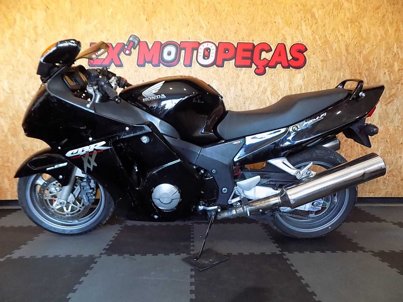 Honda Cbr 1100 XX injeção 2001 para peças.