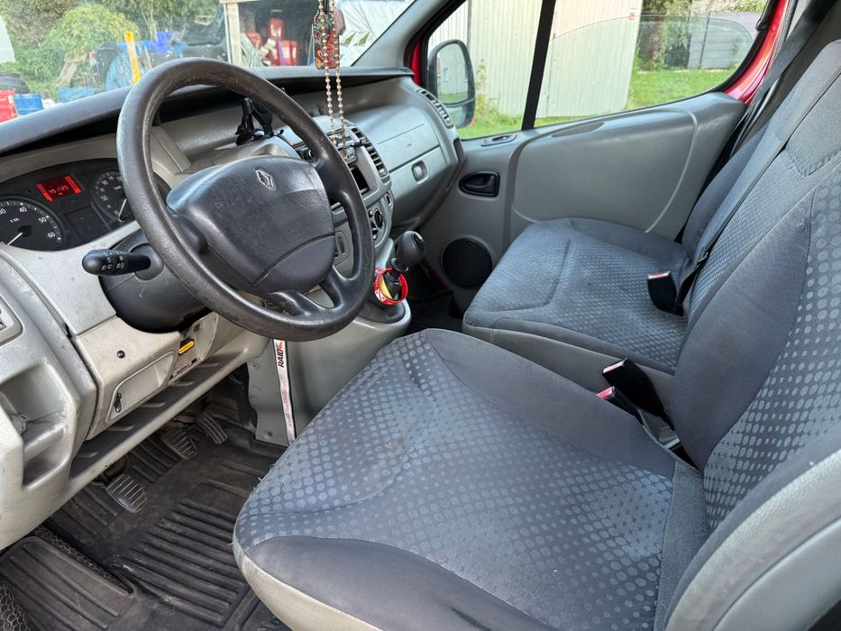 Renault Trafic 2.0 dCi - 2007r 9 osób - long