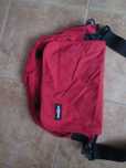 mala eastpak como nova