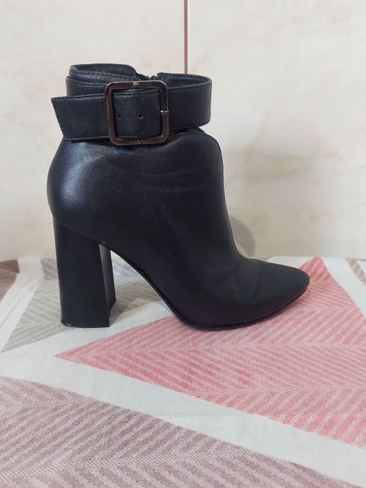 Продам шкіряні черевики 36 розмір 23,5 см