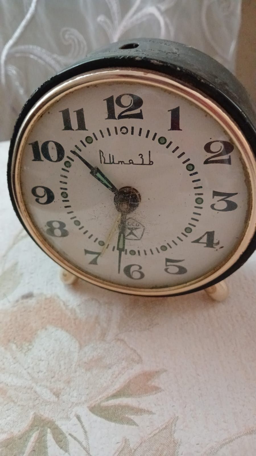 Годинник-будильник Витязь