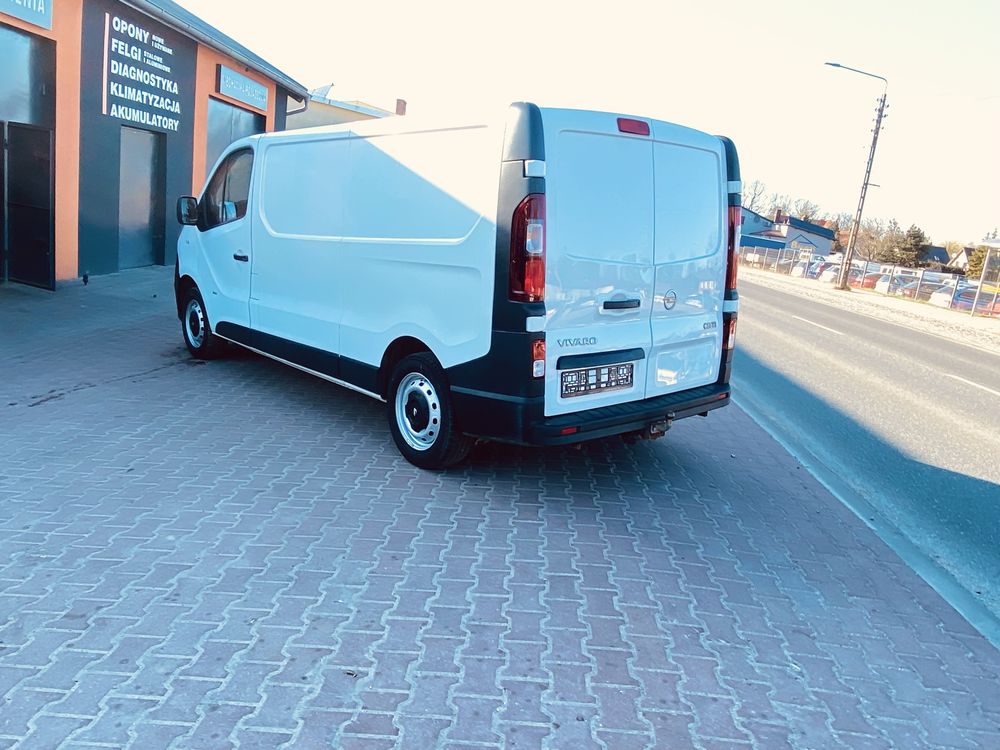 opel vivaro rok 2015 poj 1,6 dci przeb 169tys  klimatyzacja long