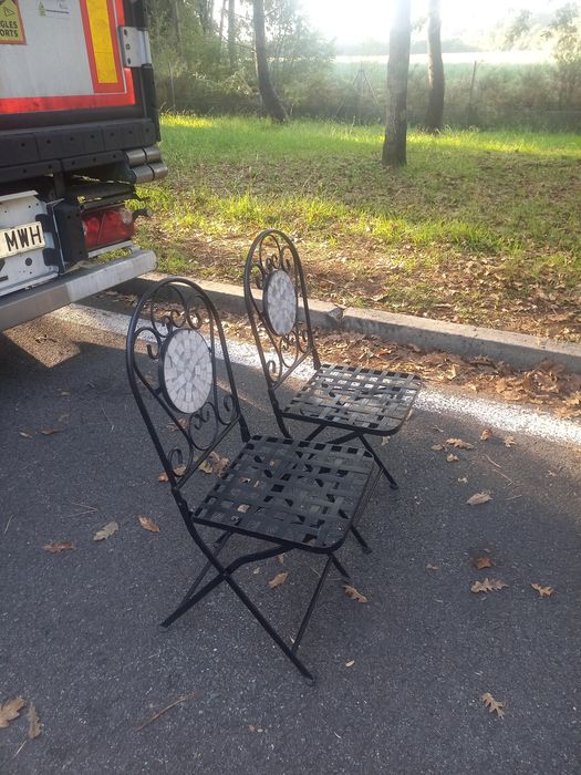Cadeiras de jardim é uma antiguidade