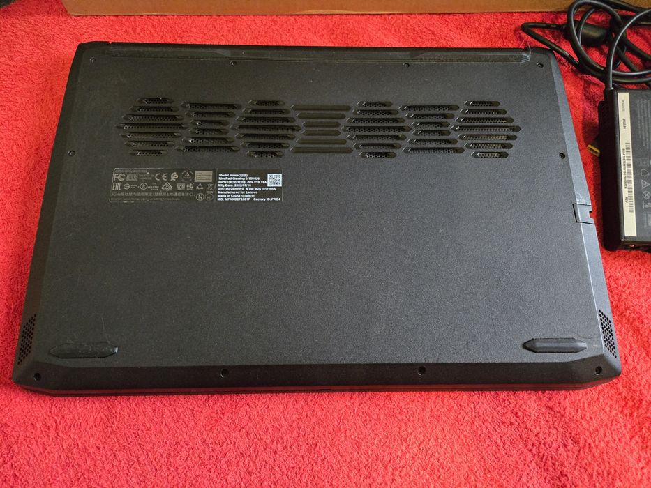 Срочно очень мощный игровой ноутбук 2 видеокарты Lenovo ideapad gaming