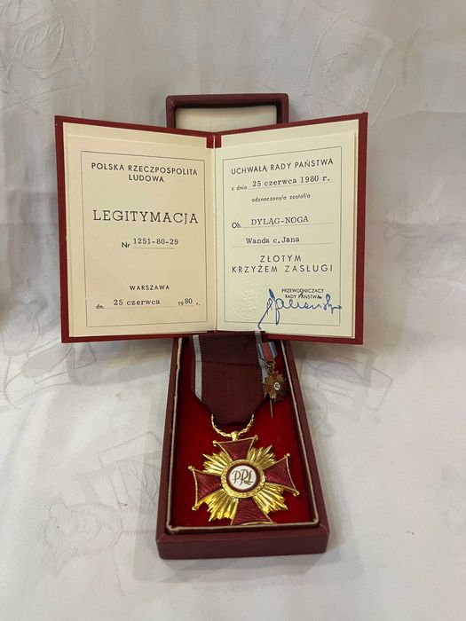 Medal Złoty Krzyż Zasługi PRL wraz z legitymacją i miniaturką