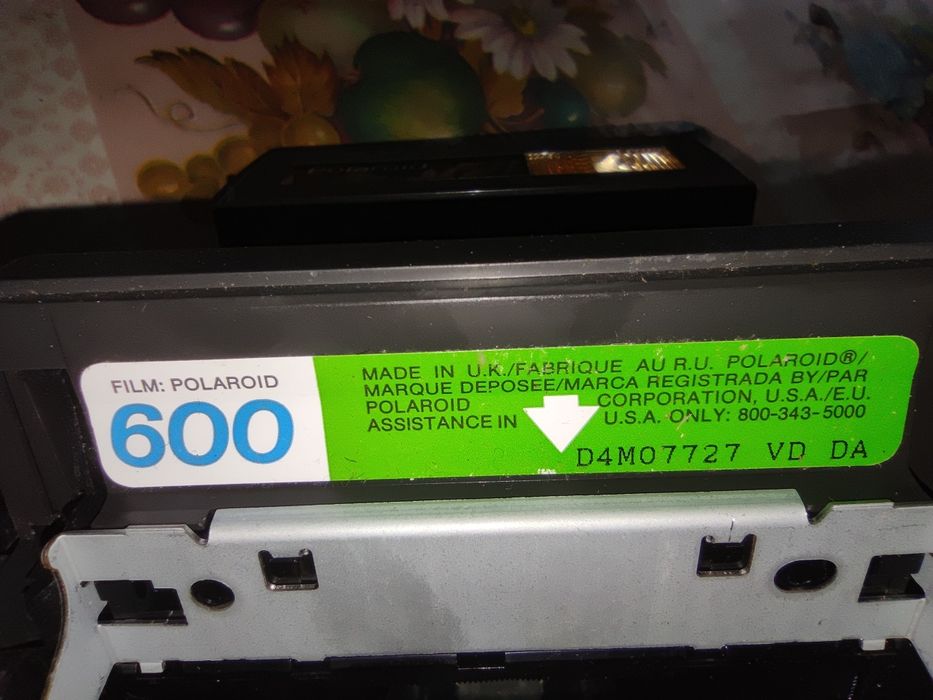 Polaroid 636 OneStep CloseUp на кассетах типа Polaroid 600