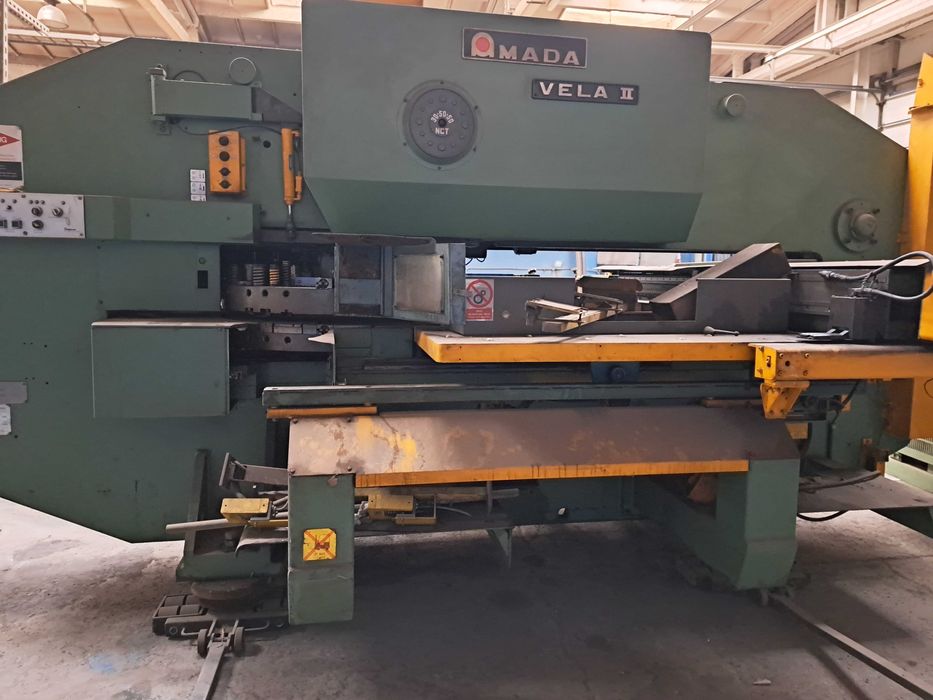 Syndyk sprzeda! Wykrawarka reworwerowa, AMADA