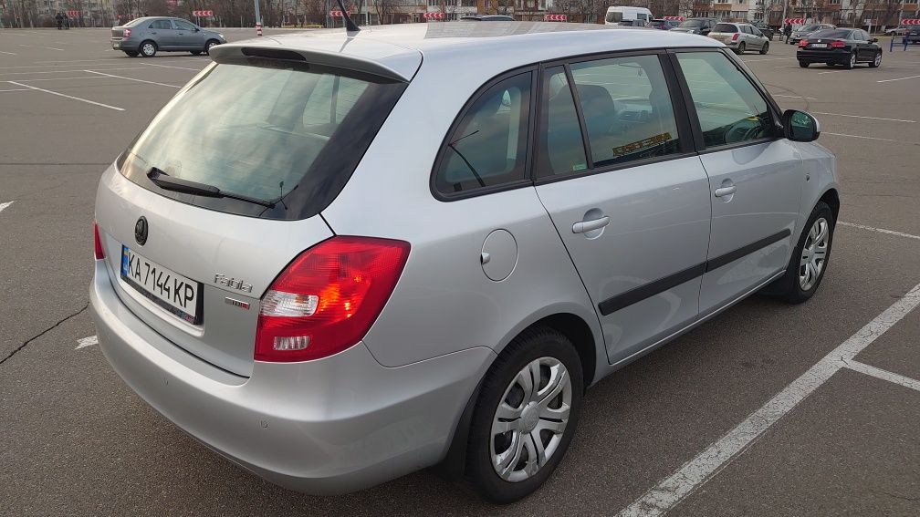 Skoda fania 1.6 дизель , 2012