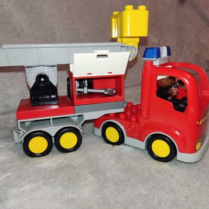 Пожежна машина, поліція  лего дупло оригінал