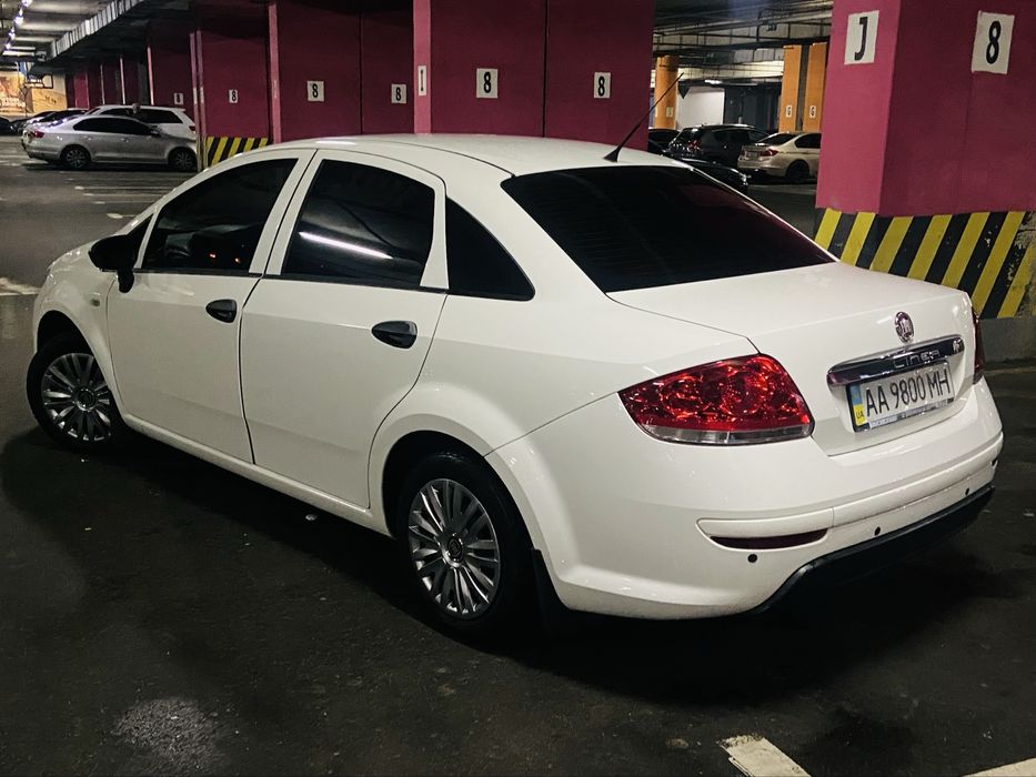 Fiat linea 2013 рік 1.4 газ/бензин