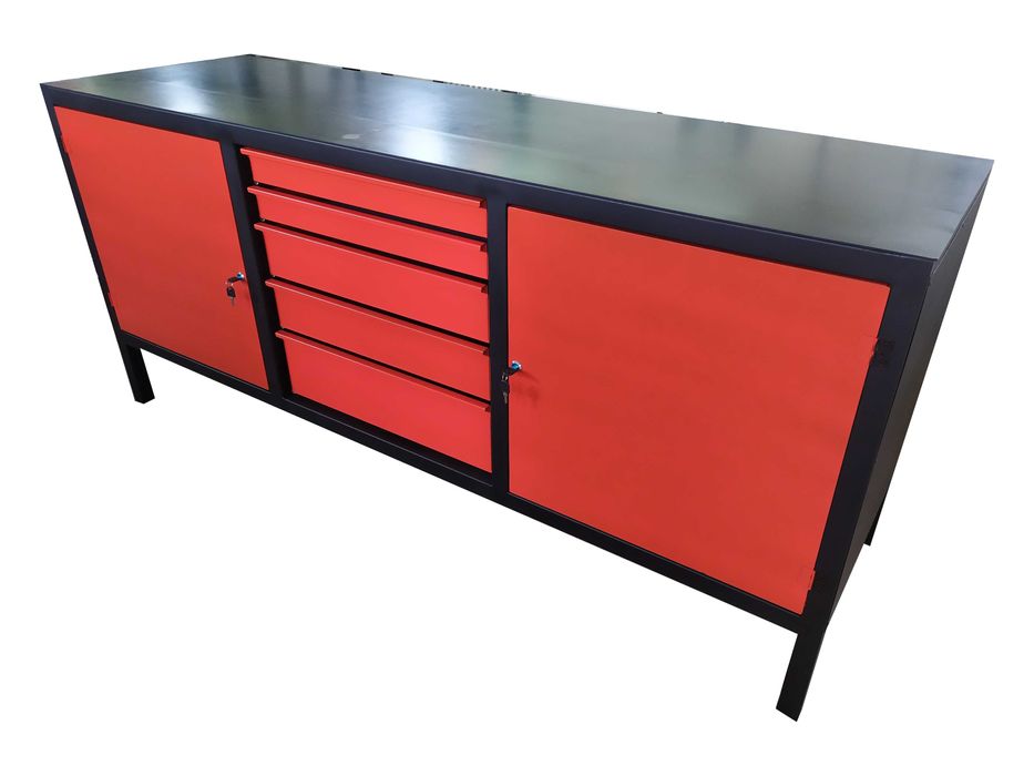 Stół metalowy z blatem nierdzewnym  i ścianką narzędziową