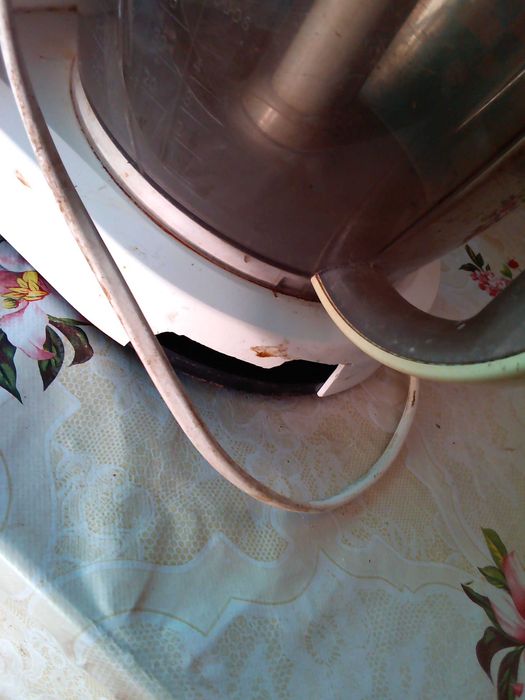 Продам кухонный комбайн BOSH на запчасти