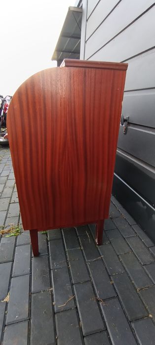 Sekretarzyk z roletą • vintage / mid-century • mahoń • 96×90×45 • ładn