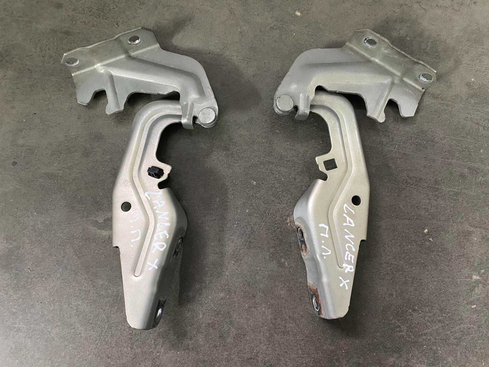 Петля капота Mitsubishi Lancer X 07-15р. 5905A089,5905A090