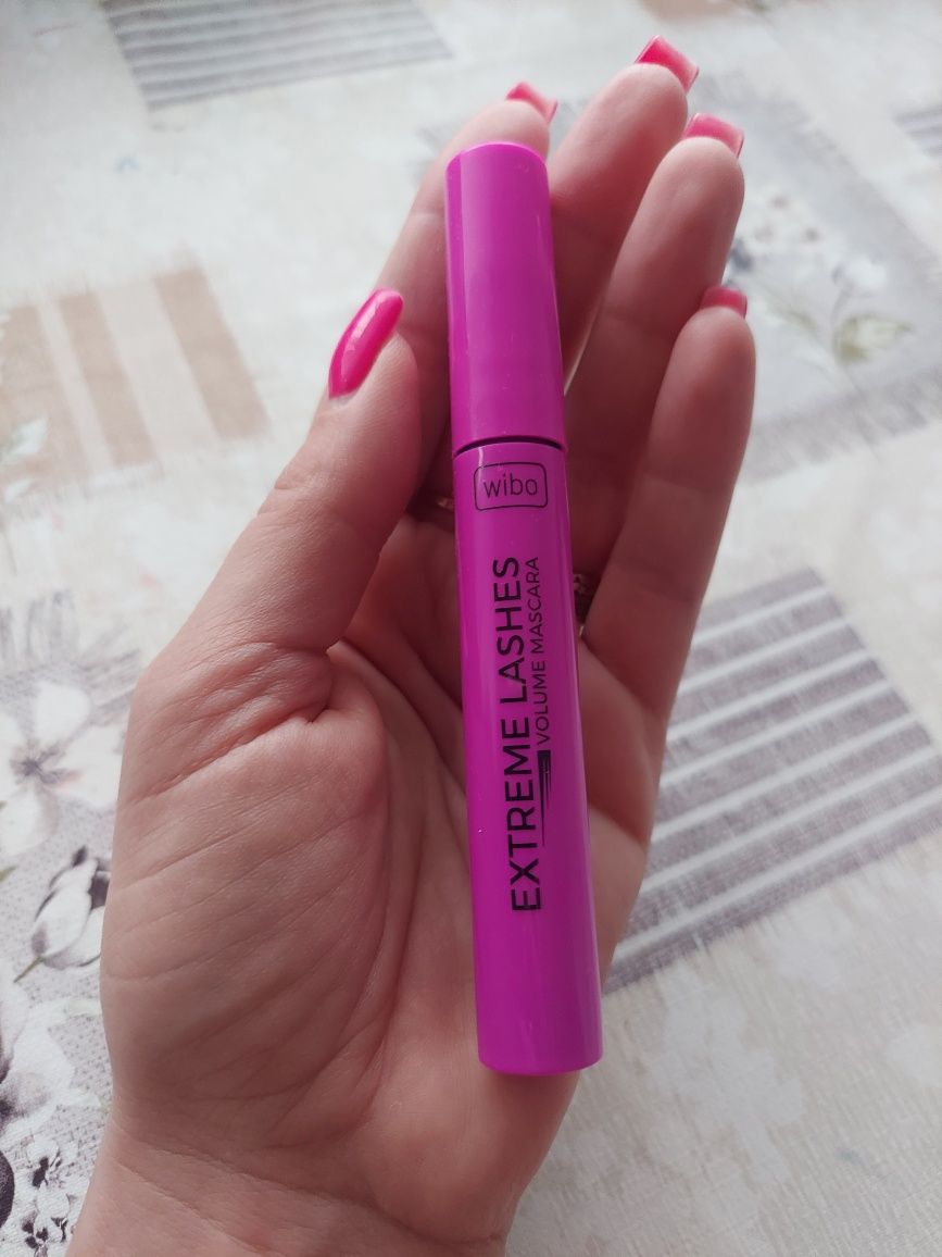 Tusz do rzęs wibo extreme lashes nowy