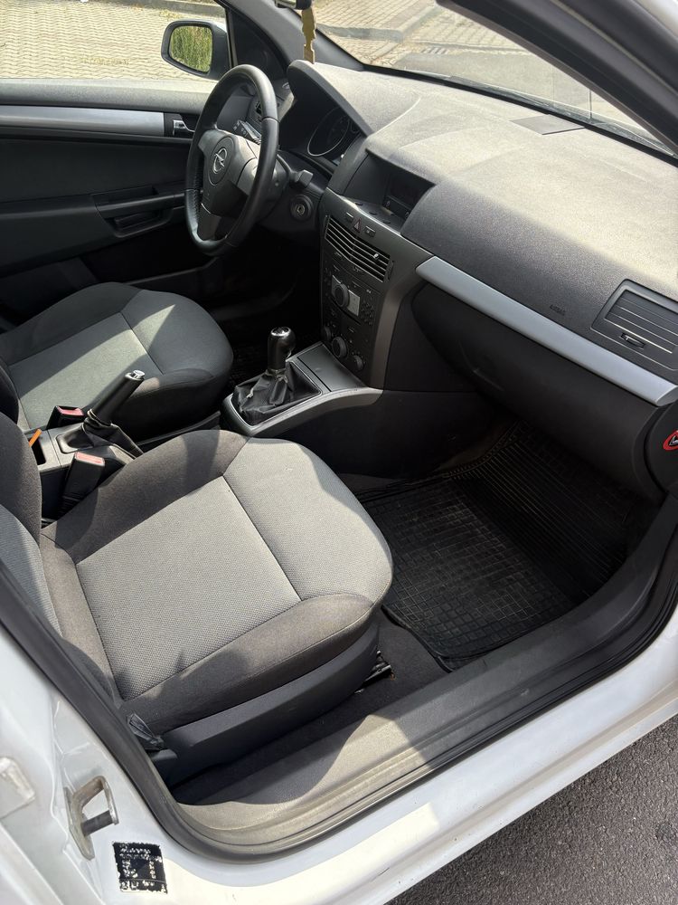Astra 1.9cdti b. Dobry stan klima