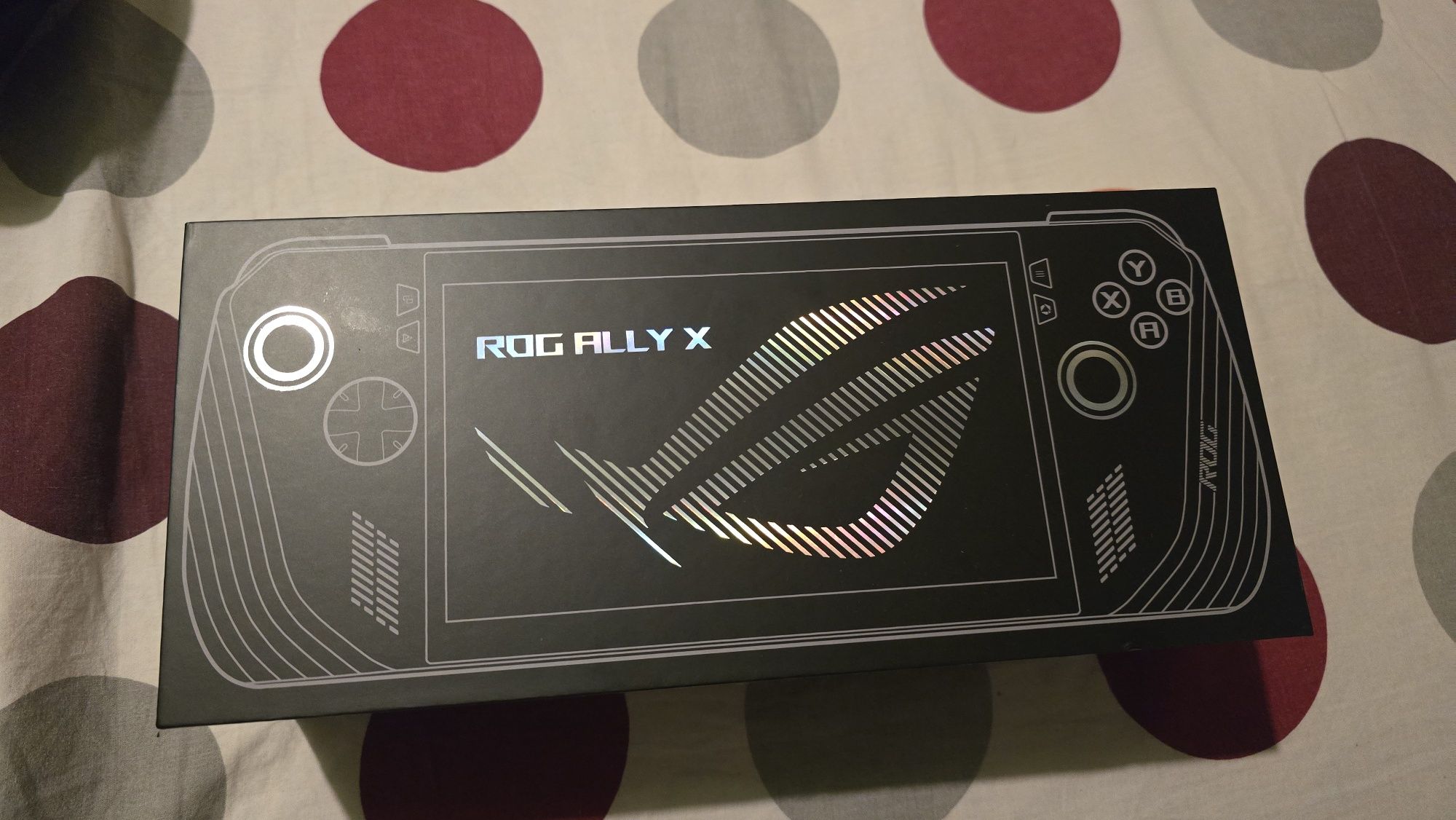 Asus Rog Ally X na caixa com um mês de uso