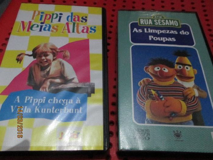 4 cassetes VHS - Pippy; Vicky e Rua Sesamo