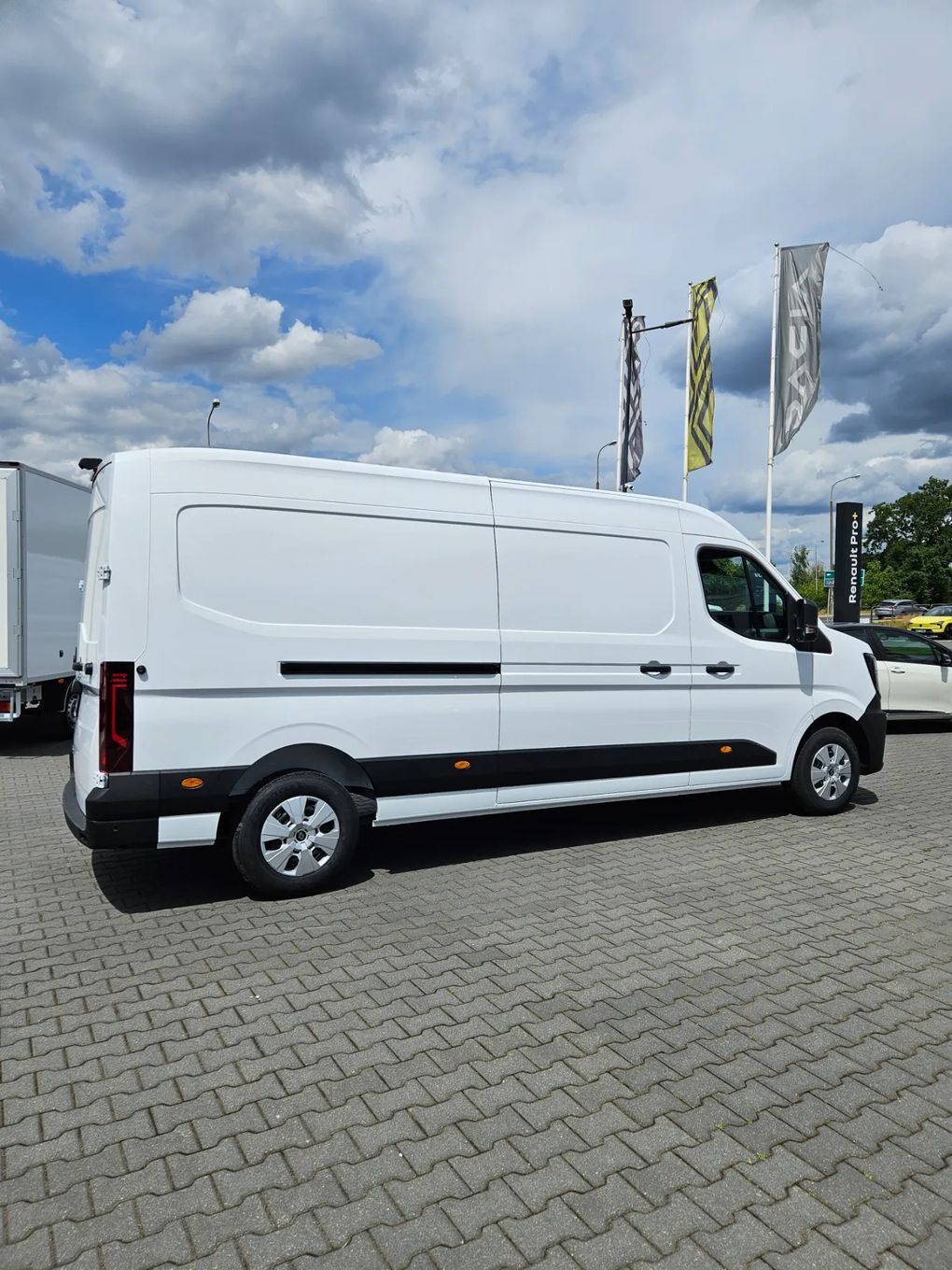 Renault Master Furgon L3H2 2.0dCi 130 KM  Dealer Renault Karlik Poznań dostępny od ręki, kamera, Carplay/Android