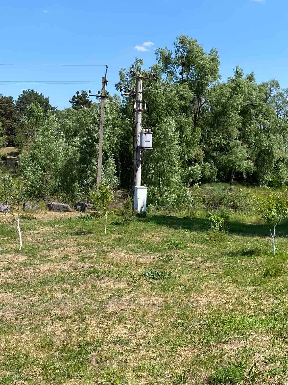 Глеваха продаж широкофасадної ділянки 1.5 Га  біля водойми