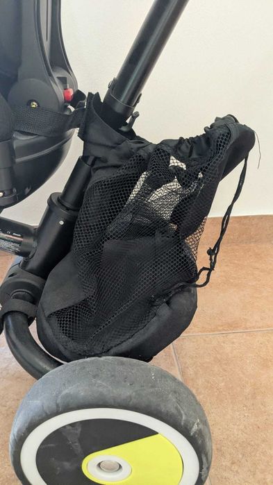 Triciclo para bebé Chipolino Vector MG com Capota