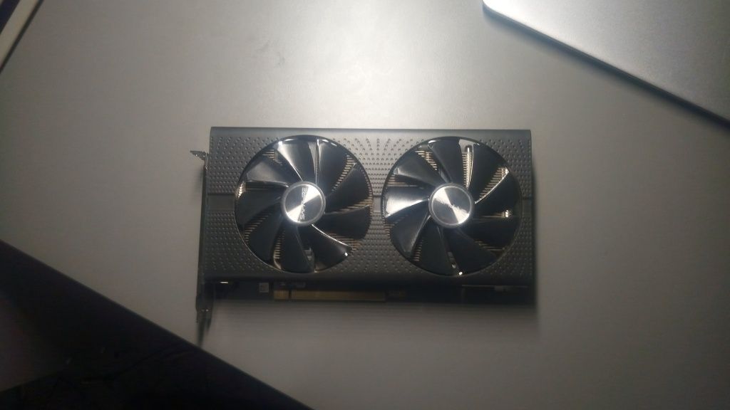 видеокарта sapphire rx 570 8GB