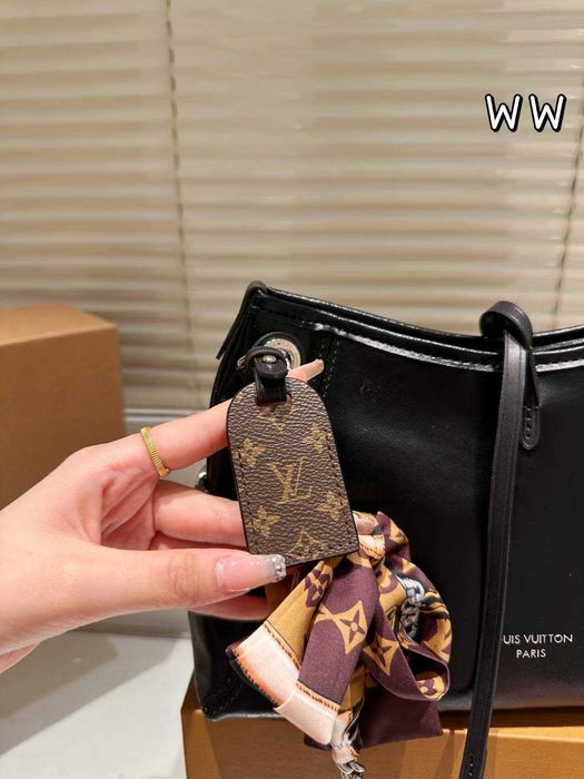 Torebka Louis Vuitton damska torba, skóra 2371