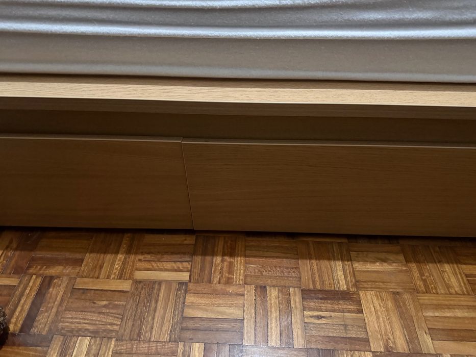 Cama de Casal semi-nova com colchão e estrado ,preço top,urgente