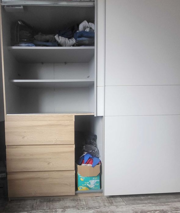 Szafa przesuwna 3 szuflady