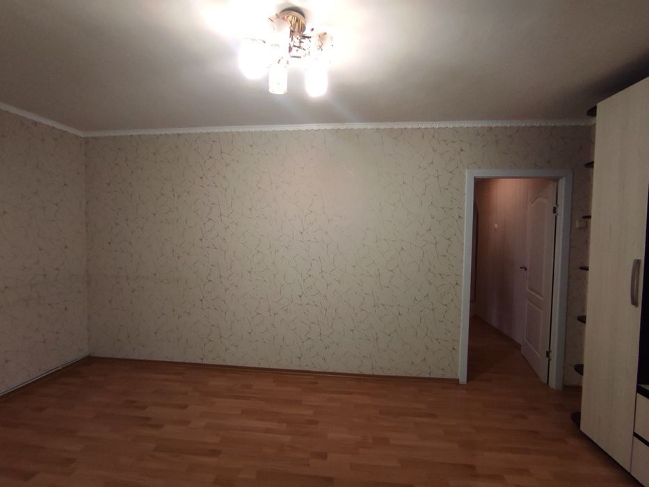 Продаж 2 кімнатної Ватутіна (Ф.Караманиця)