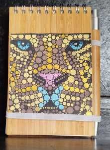 Mandalas em pontilhismo, artesanatos personalizados.