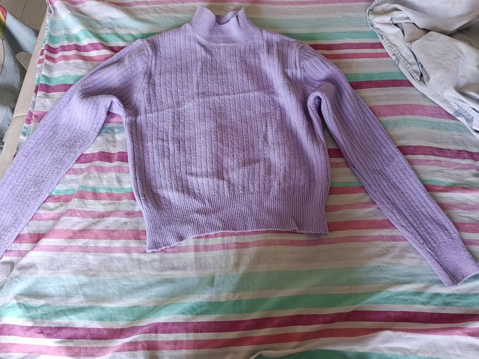 Теплий светр жіночий