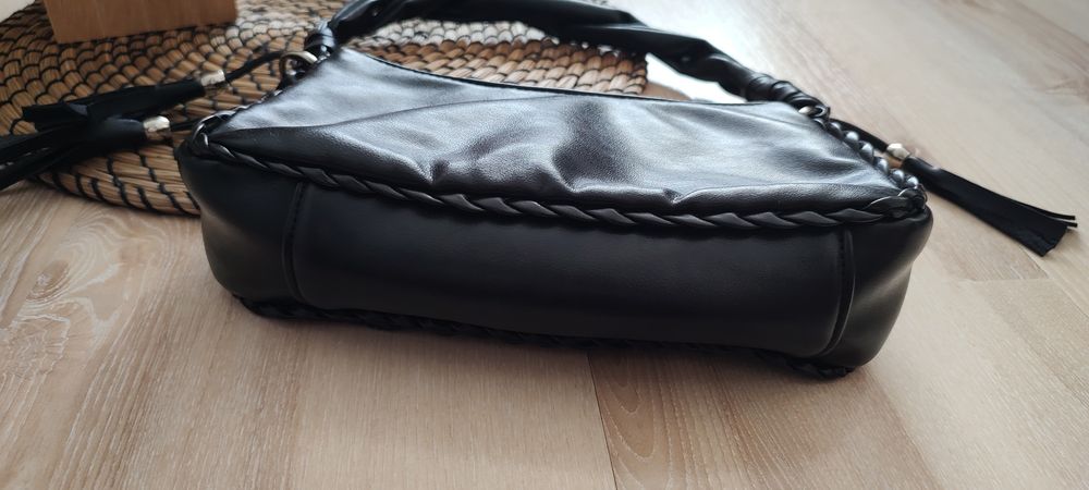 Czarna mini torebka do ręki