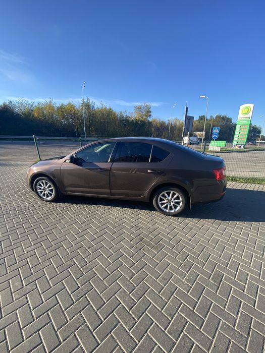 Продаж власного авто Skoda A7 (ліфтбек) 2013 року 1.4