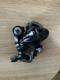 Tylna przerzutka Shimano 105