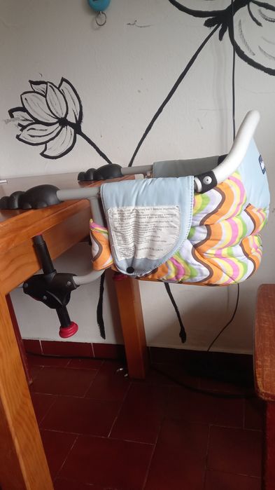 Cadeira de criança chicco  para montar na mesa