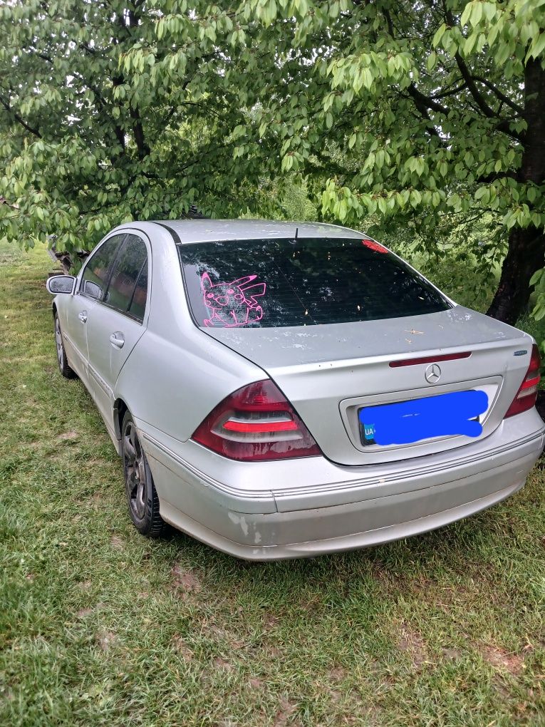 Продам мерседес w203 2.7cdi