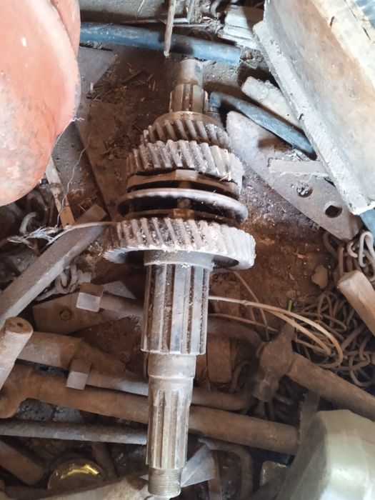 Синхронізатор 2-3 та опора