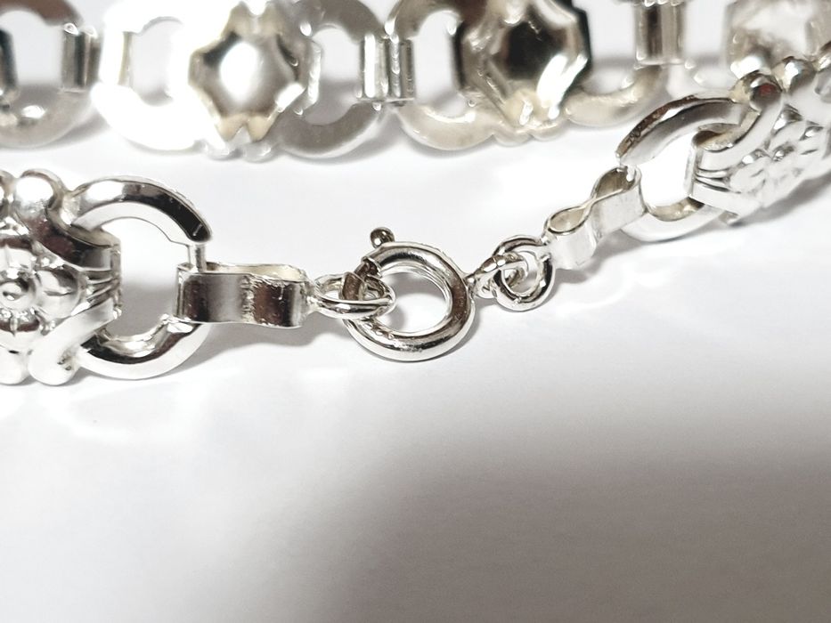 Lindissima, larga pulseira vintage em prata alemã