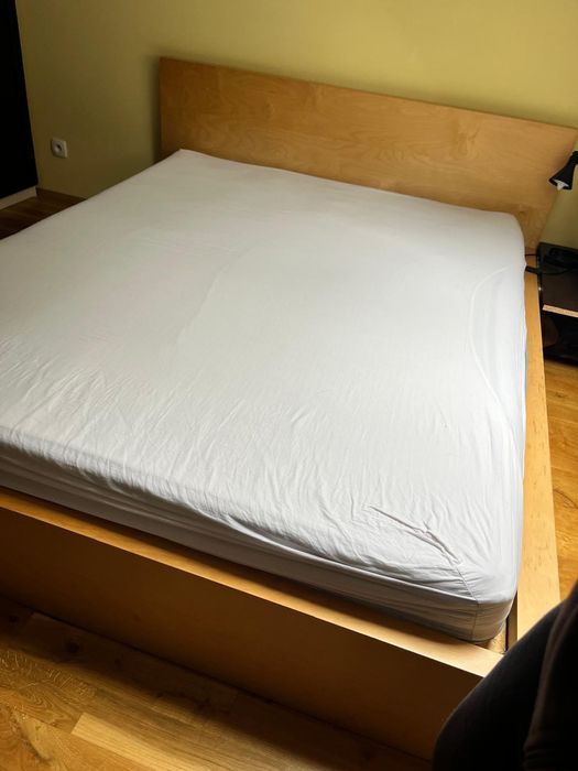 Łóżko duże dla dwóch osób w dobrym stanie ikea