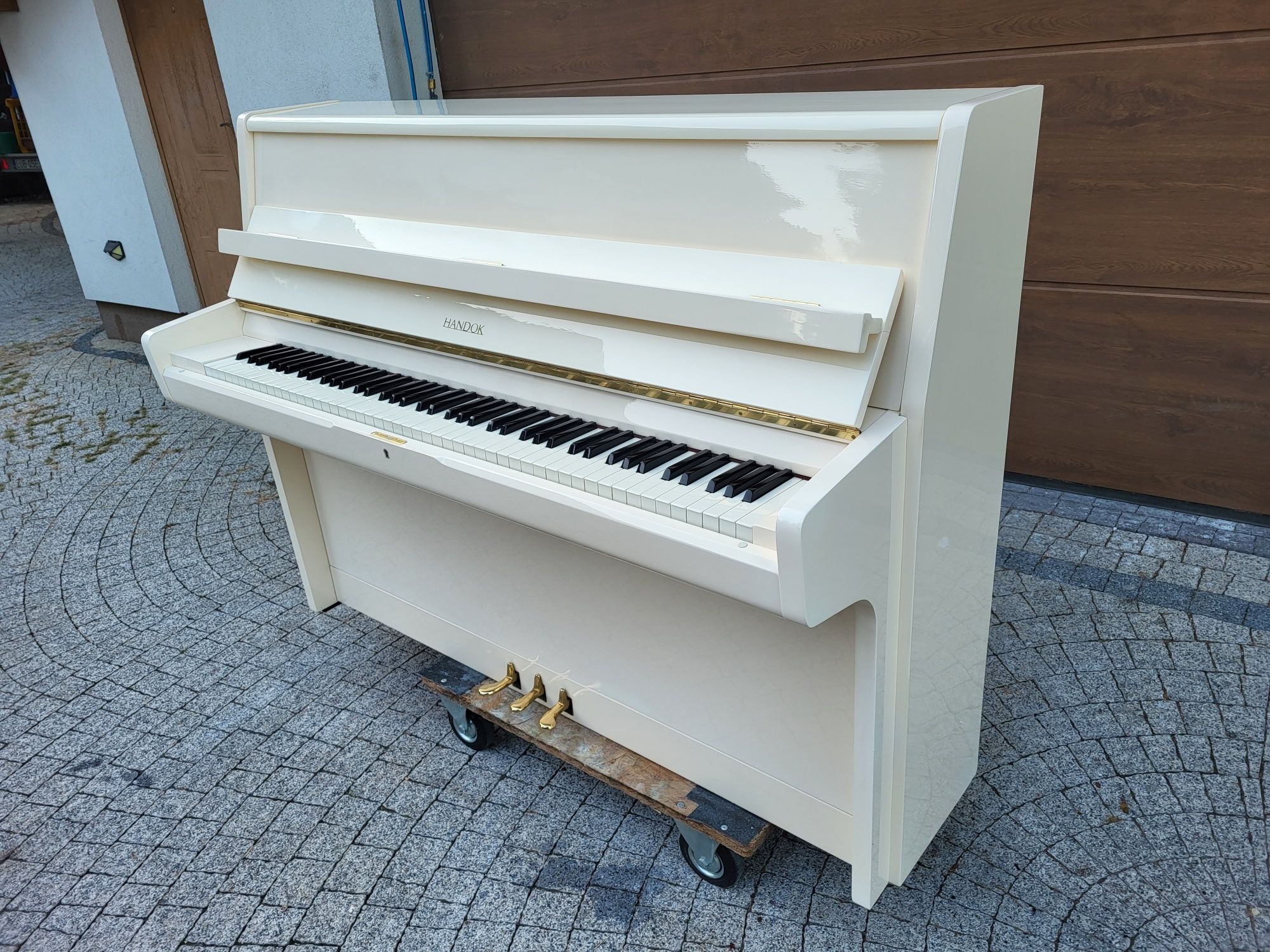 Handok Korea 110 pianino idealne do nauki białe nie malowane gwarancja